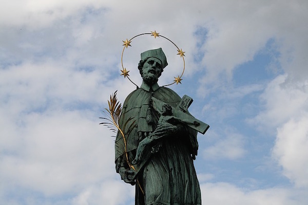 charles bridge statue